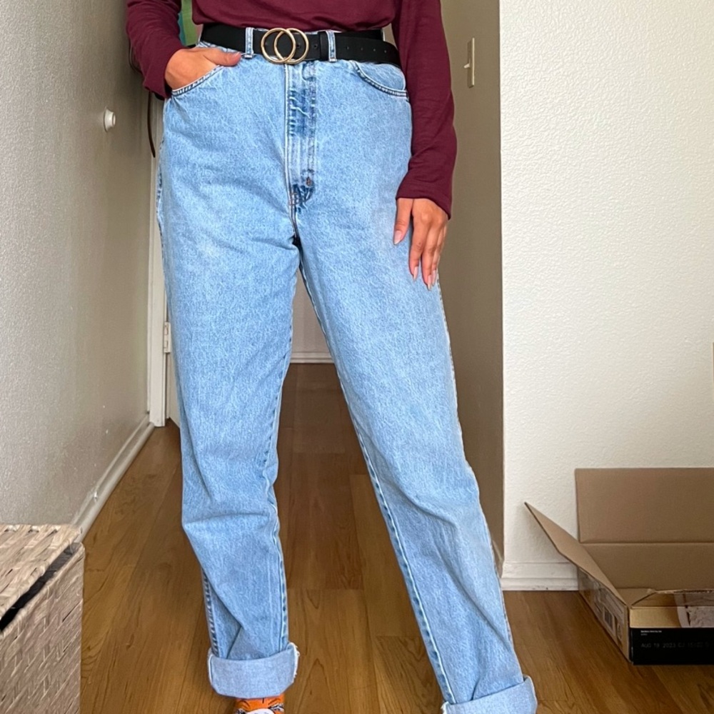 Vintage Chic Women’s High Waisted Blue Jeans